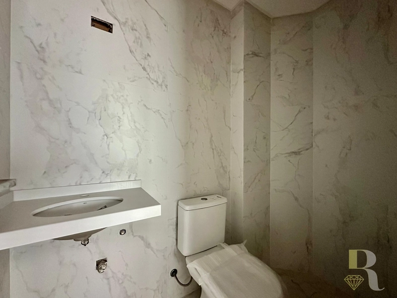 APARTAMENTO À VENDA COM TERRAÇO, PISCINA E VISTA PARA O MAR: 10ª foto da galeria de imagens do imóvel