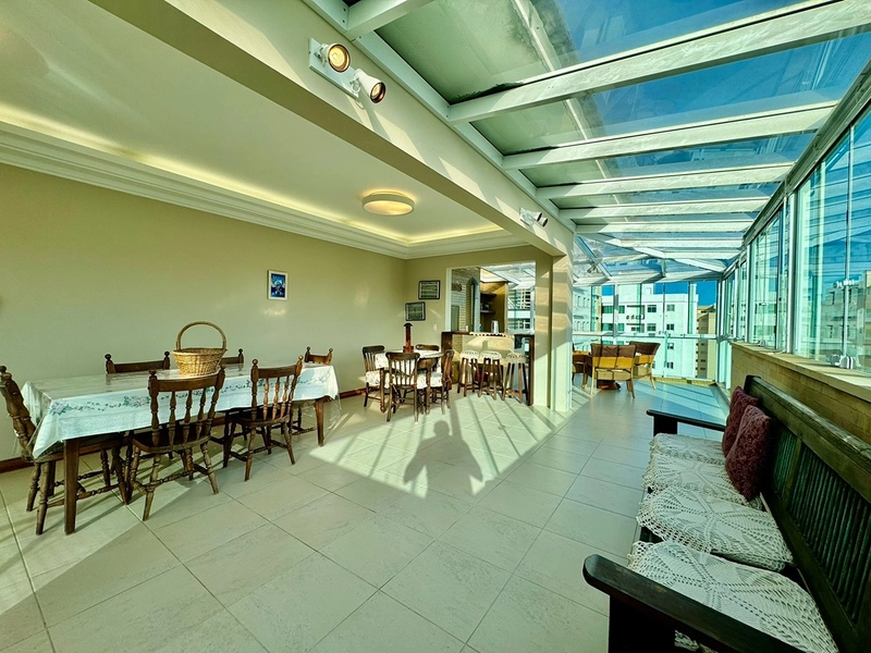 Cobertura Duplex Mobiliada em Capão da Canoa: 4ª foto da galeria de imagens do imóvel