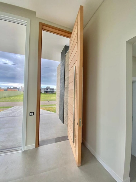 Linda Casa Cond Fechado no Coração de Capão: 16ª foto da galeria de imagens do imóvel