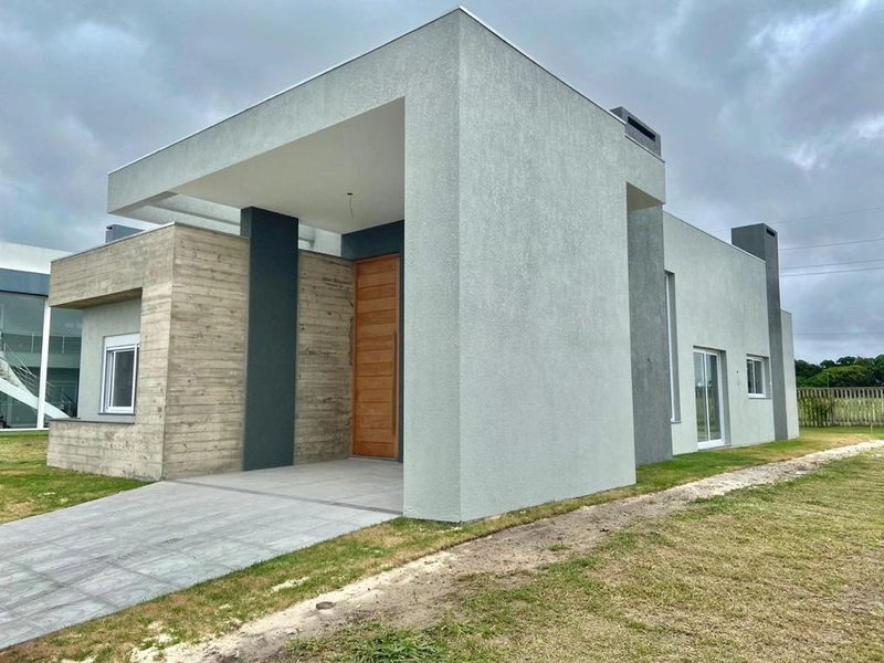 Linda Casa Cond Fechado no Coração de Capão: 2ª foto da galeria de imagens do imóvel
