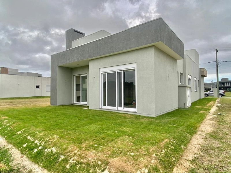 Linda Casa Cond Fechado no Coração de Capão: 20ª foto da galeria de imagens do imóvel
