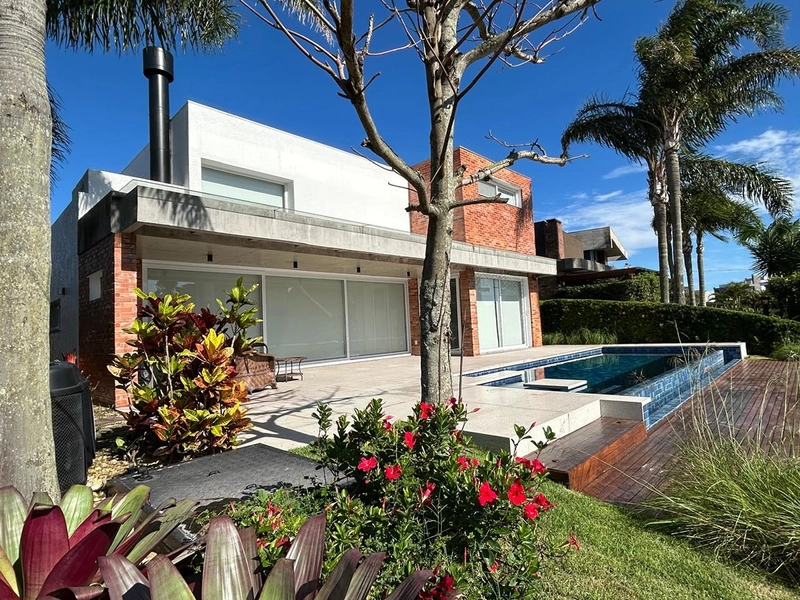 Sobrado Beira Lago - Condomínio Malibu: 7ª foto da galeria de imagens do imóvel