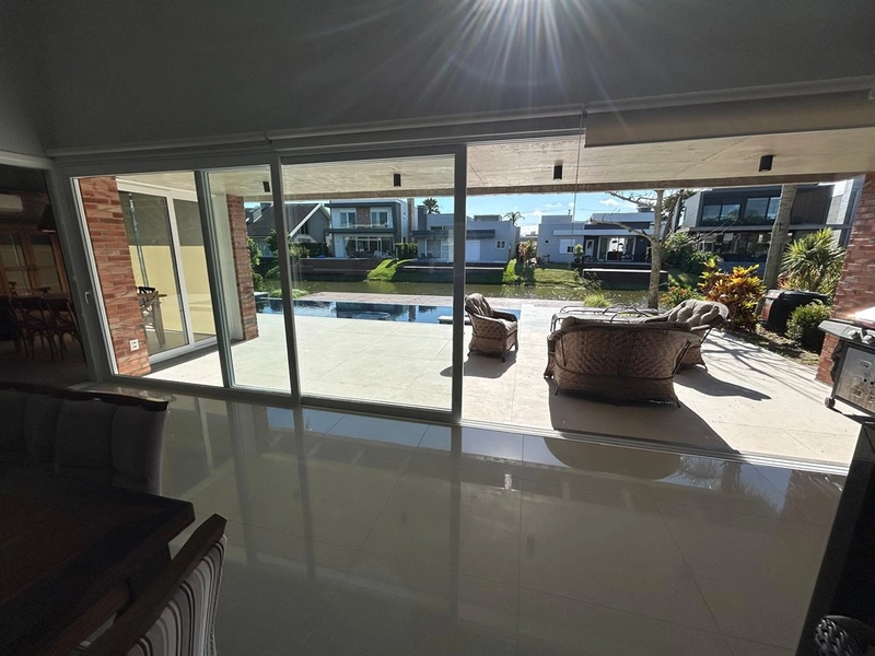 Sobrado Beira Lago - Condomínio Malibu: 8ª foto da galeria de imagens do imóvel