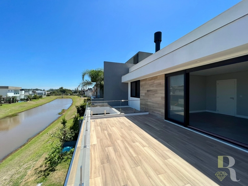 CAPÃO ILHAS SOBRADO COM PISCINA BEIRA LAGO EM REGIÃO NOBRE: 24ª foto da galeria de imagens do imóvel