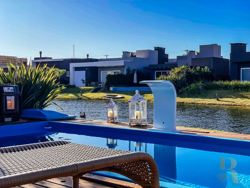 Linda Casa Mobiliada e Decorada Beira lago com Piscina: 13ª foto da galeria de imagens do imóvel