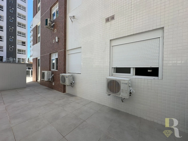 APTO DE ALTO PADRAO COM TERRAÇO PRIVATIVO: 1ª foto da galeria de imagens do imóvel