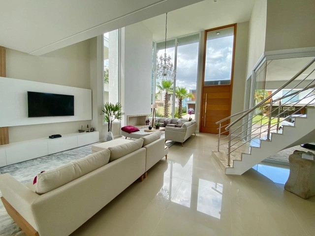 SOBRADO 5 SUITES BEIRA LAGO ENSEADA: 3ª foto da galeria de imagens do imóvel