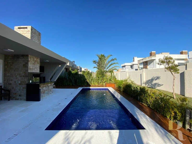 CASA ENSEADA 4 SUITES MOBILIADA E DECORADA COM PISCINA: 13ª foto da galeria de imagens do imóvel