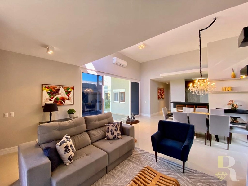CASA ENSEADA 4 SUITES MOBILIADA E DECORADA COM PISCINA: 6ª foto da galeria de imagens do imóvel