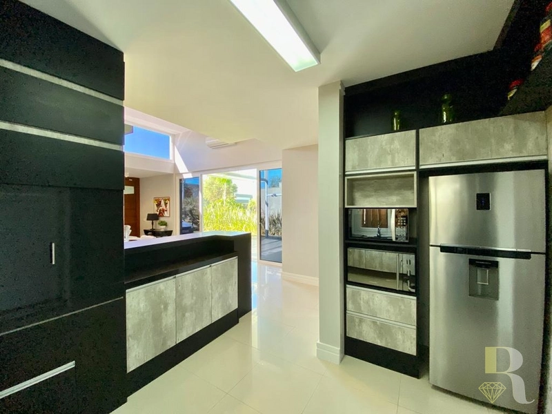 CASA ENSEADA 4 SUITES MOBILIADA E DECORADA COM PISCINA: 7ª foto da galeria de imagens do imóvel