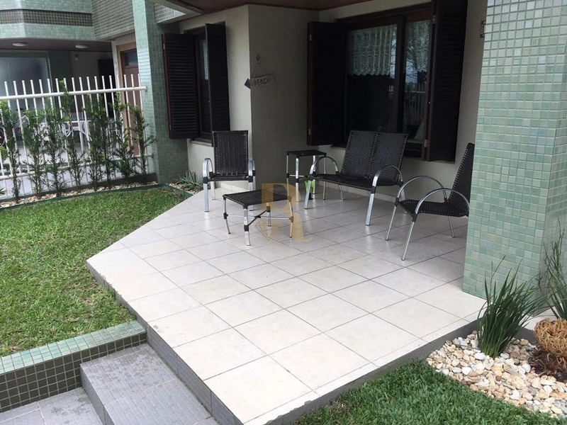 Duplex com infra junto a praia com Piscina e infra!!: 3ª foto da galeria de imagens do imóvel