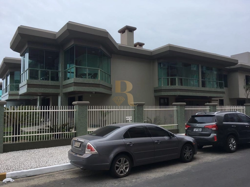 Duplex com infra junto a praia com Piscina e infra!!: 21ª foto da galeria de imagens do imóvel