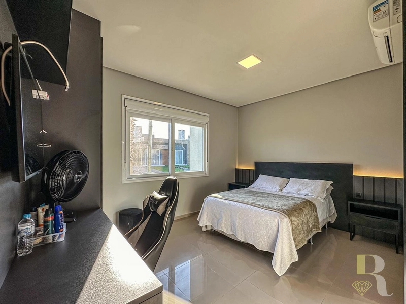 Excelente Casa Cond Dubai de Esquina: 2ª foto da galeria de imagens do imóvel