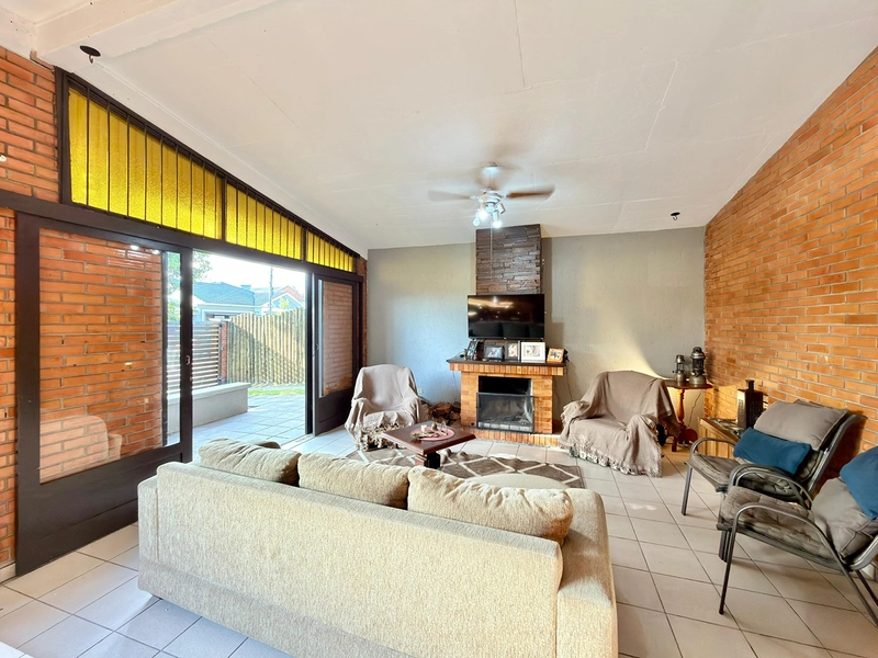 Grande Oportunidade – Casa no Centro | 3 Quadras do Mar: 6ª foto da galeria de imagens do imóvel