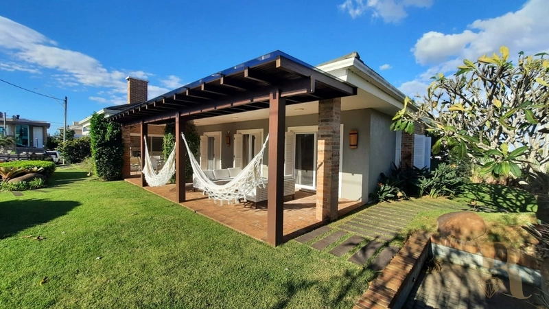Linda Casa em Cond a Beira Mar: 1ª foto da galeria de imagens do imóvel