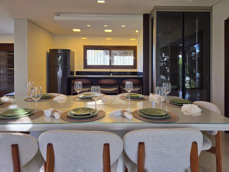 SOBRADO NO CENTRO DE XANGRI-LÁ – 3 DORMITÓRIOS | ALTO PADRÃO: 12ª foto da galeria de imagens do imóvel