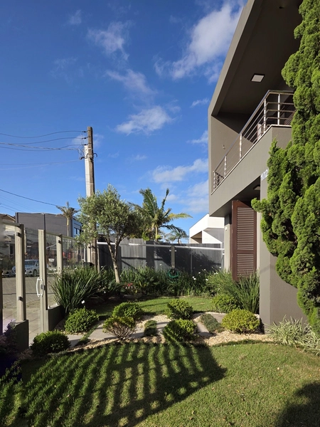 SOBRADO NO CENTRO DE XANGRI-LÁ – 3 DORMITÓRIOS | ALTO PADRÃO: 8ª foto da galeria de imagens do imóvel