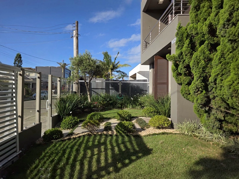 SOBRADO NO CENTRO DE XANGRI-LÁ – 3 DORMITÓRIOS | ALTO PADRÃO: 6ª foto da galeria de imagens do imóvel