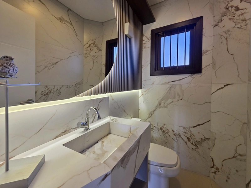 SOBRADO NO CENTRO DE XANGRI-LÁ – 3 DORMITÓRIOS | ALTO PADRÃO: 21ª foto da galeria de imagens do imóvel