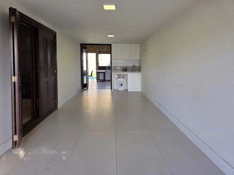 SOBRADO NO CENTRO DE XANGRI-LÁ – 3 DORMITÓRIOS | ALTO PADRÃO: 10ª foto da galeria de imagens do imóvel