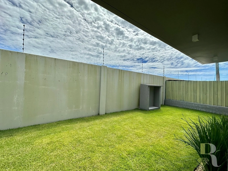 CASA AUTOMATIZADA COM 4 SUITES: 2ª foto da galeria de imagens do imóvel