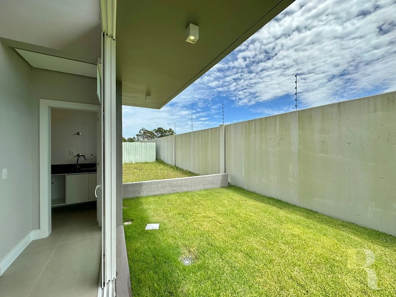 CASA AUTOMATIZADA COM 4 SUITES: 3ª foto da galeria de imagens do imóvel