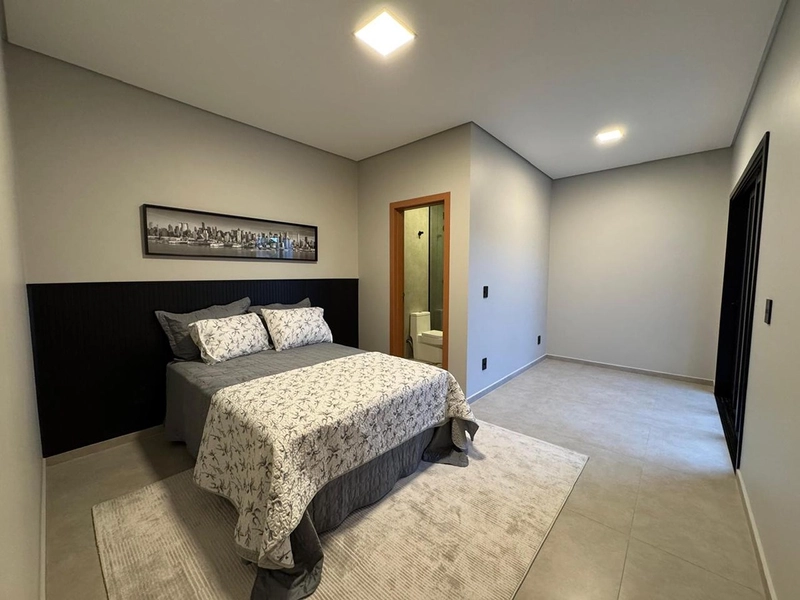 CASA 4 DORMITORIOS COM PISCINA : 14ª foto da galeria de imagens do imóvel