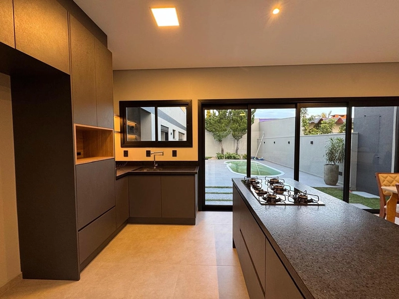 CASA 4 DORMITORIOS COM PISCINA : 10ª foto da galeria de imagens do imóvel