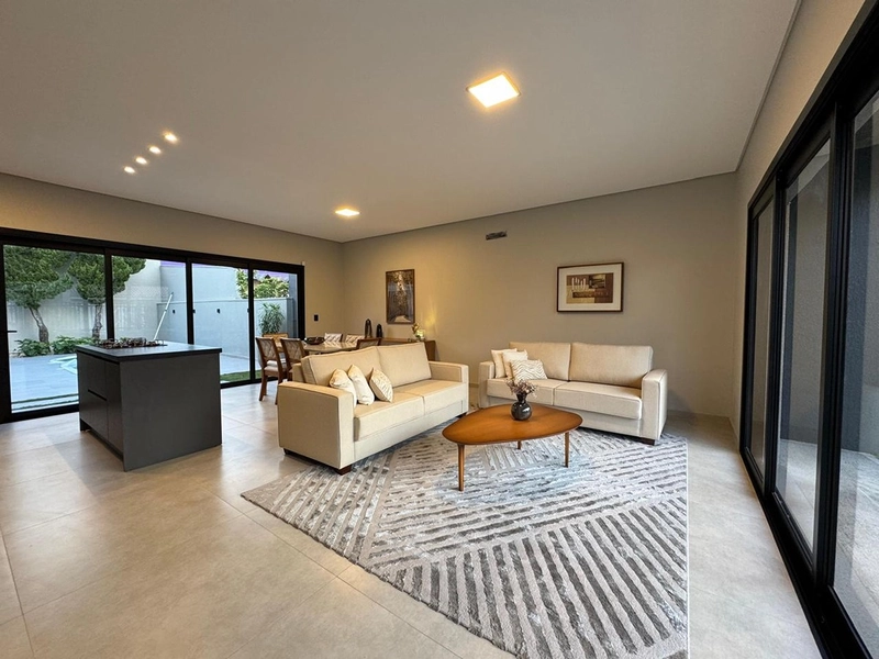 CASA 4 DORMITORIOS COM PISCINA : 4ª foto da galeria de imagens do imóvel