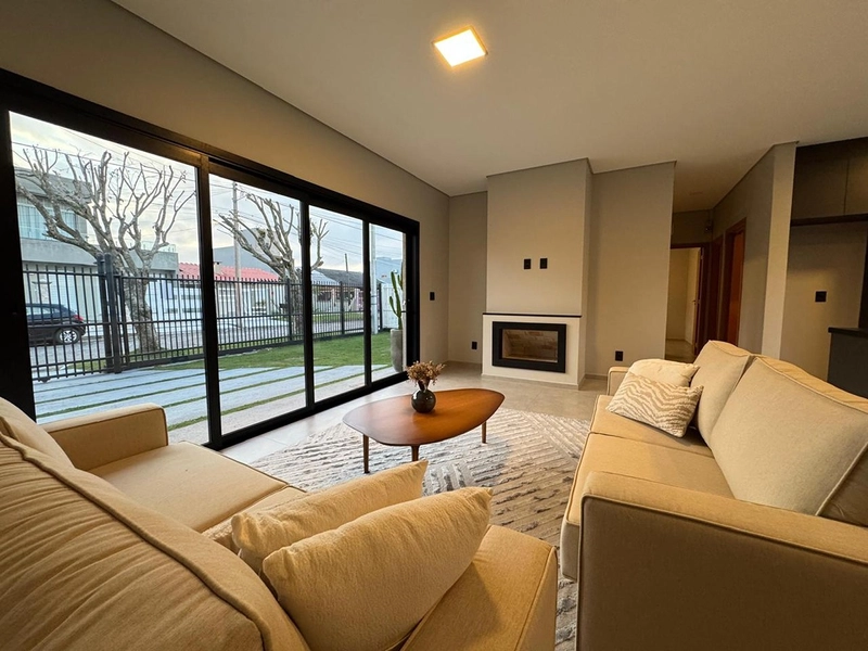 CASA 4 DORMITORIOS COM PISCINA : 7ª foto da galeria de imagens do imóvel