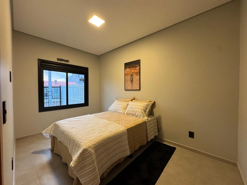 CASA 4 DORMITORIOS COM PISCINA : 13ª foto da galeria de imagens do imóvel