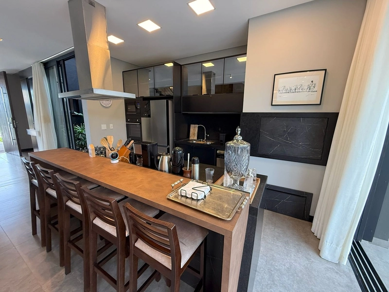 SOBRADO 5 SUITES CONDOMINIO SUNSET: 2ª foto da galeria de imagens do imóvel