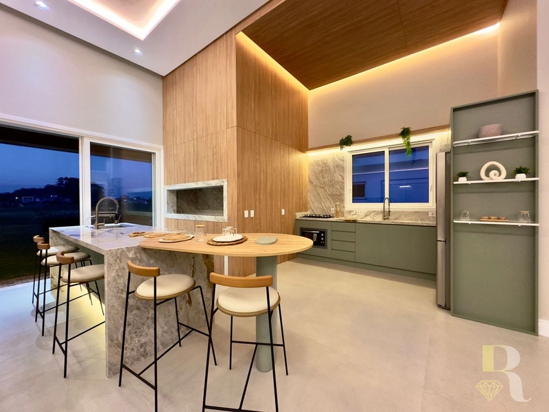 Linda Casa Terrea em Cond com Golf: 16ª foto da galeria de imagens do imóvel