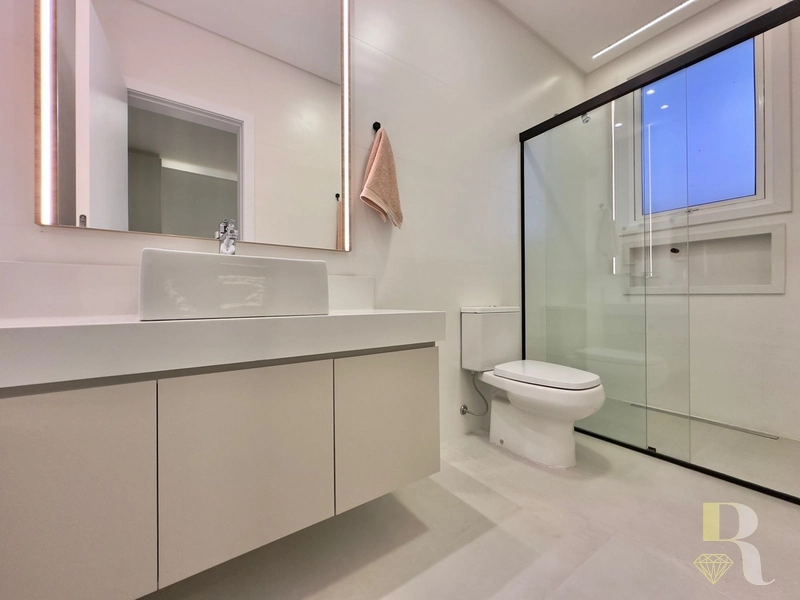 Linda Casa Terrea em Cond com Golf: 28ª foto da galeria de imagens do imóvel