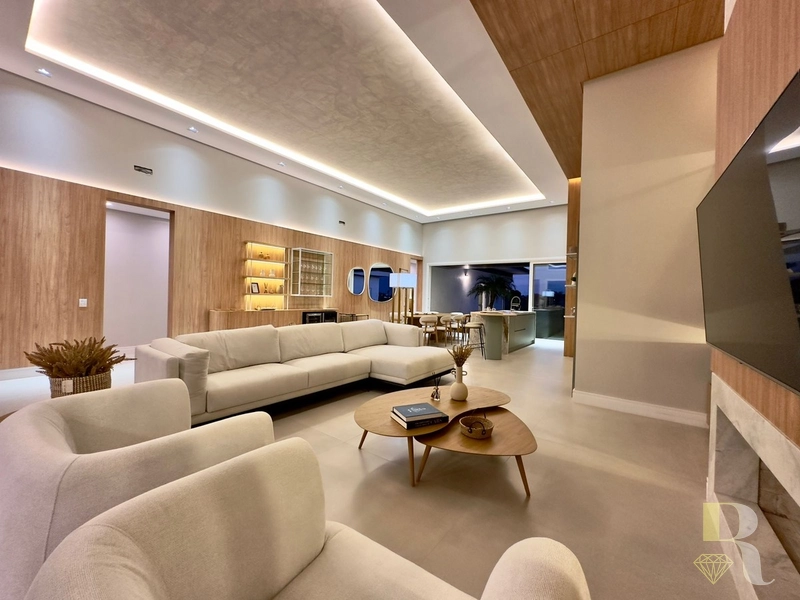 Linda Casa Terrea em Cond com Golf: 9ª foto da galeria de imagens do imóvel