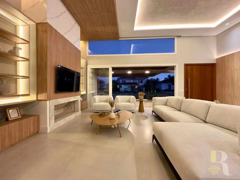 Linda Casa Terrea em Cond com Golf: 10ª foto da galeria de imagens do imóvel
