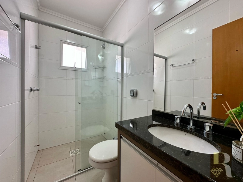 APARTAMENTO DE ESQUINA COM VISTA LIBERADA PARA O MAR!: 14ª foto da galeria de imagens do imóvel