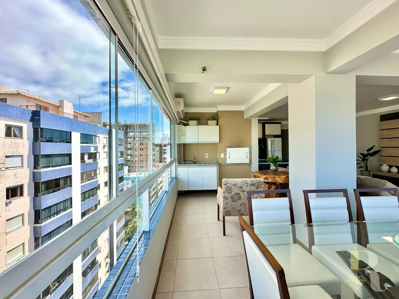 APARTAMENTO DE ESQUINA COM VISTA LIBERADA PARA O MAR!: 18ª foto da galeria de imagens do imóvel