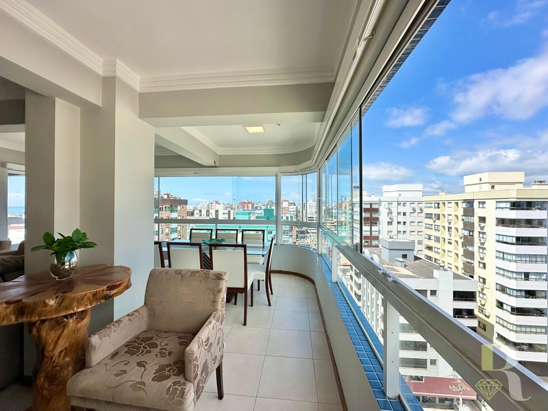 APARTAMENTO DE ESQUINA COM VISTA LIBERADA PARA O MAR!: 17ª foto da galeria de imagens do imóvel