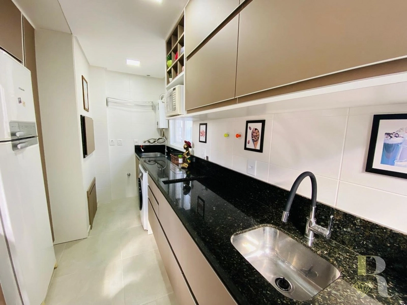 Apartamento 2 dormitórios 1 quadra do mar: 3ª foto da galeria de imagens do imóvel