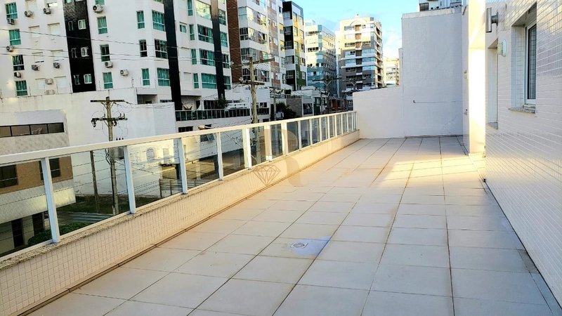 Navegantes com terraço: 6ª foto da galeria de imagens do imóvel