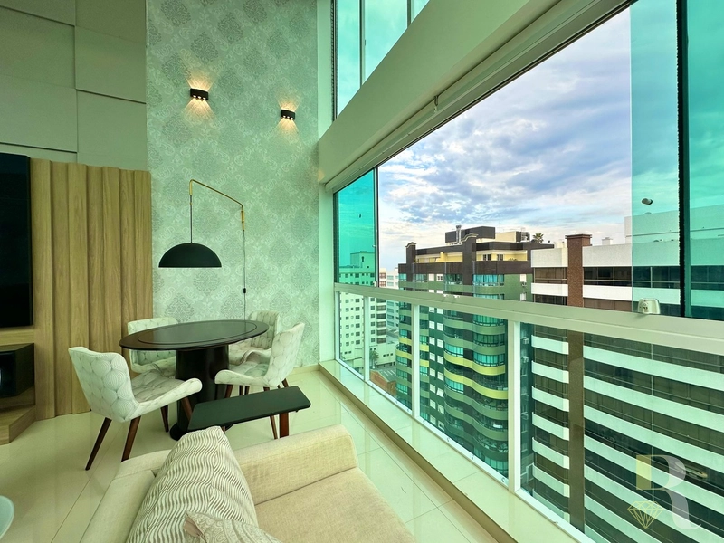 Venda de apartamento – Esquina e a apenas uma quadra do mar: 6ª foto da galeria de imagens do imóvel