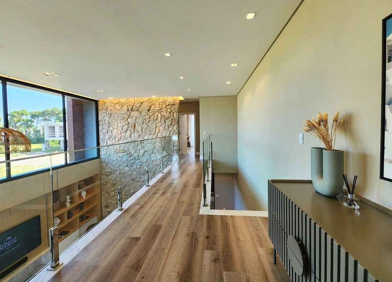 Casa dos Sonhos à Beira do Lago: Sofisticação, Vista Privilegiada e 4 Suítes: 24ª foto da galeria de imagens do imóvel