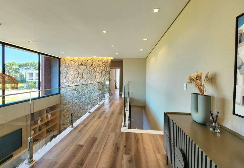 Casa dos Sonhos à Beira do Lago: Sofisticação, Vista Privilegiada e 4 Suítes: 25ª foto da galeria de imagens do imóvel