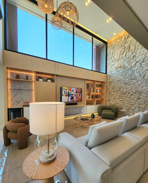 Casa dos Sonhos à Beira do Lago: Sofisticação, Vista Privilegiada e 4 Suítes: 11ª foto da galeria de imagens do imóvel