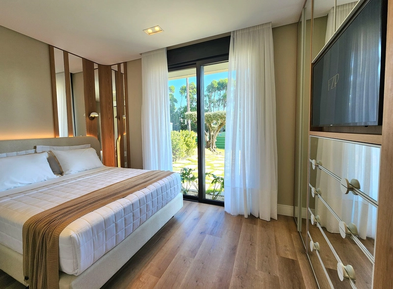 Casa dos Sonhos à Beira do Lago: Sofisticação, Vista Privilegiada e 4 Suítes: 40ª foto da galeria de imagens do imóvel