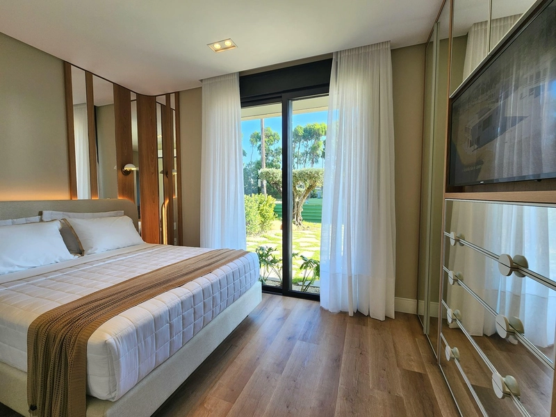 Casa dos Sonhos à Beira do Lago: Sofisticação, Vista Privilegiada e 4 Suítes: 33ª foto da galeria de imagens do imóvel