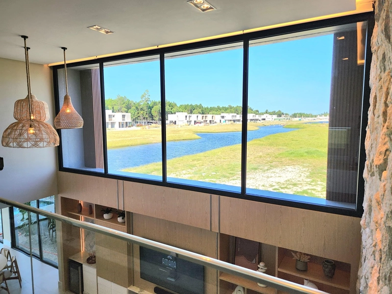 Casa dos Sonhos à Beira do Lago: Sofisticação, Vista Privilegiada e 4 Suítes: 26ª foto da galeria de imagens do imóvel