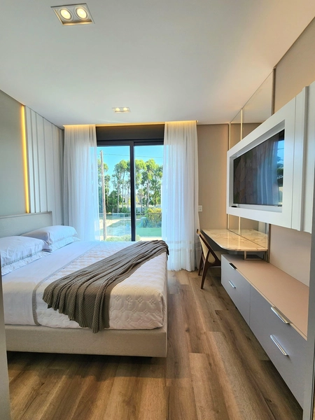 Casa dos Sonhos à Beira do Lago: Sofisticação, Vista Privilegiada e 4 Suítes: 35ª foto da galeria de imagens do imóvel