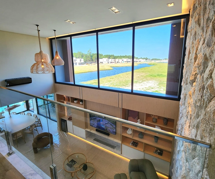 Casa dos Sonhos à Beira do Lago: Sofisticação, Vista Privilegiada e 4 Suítes: 23ª foto da galeria de imagens do imóvel